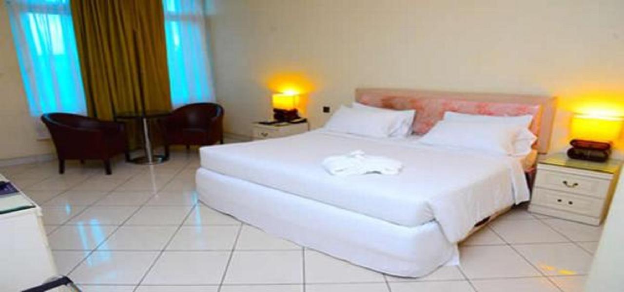 Golden Royale Hotel Enugu Eksteriør billede