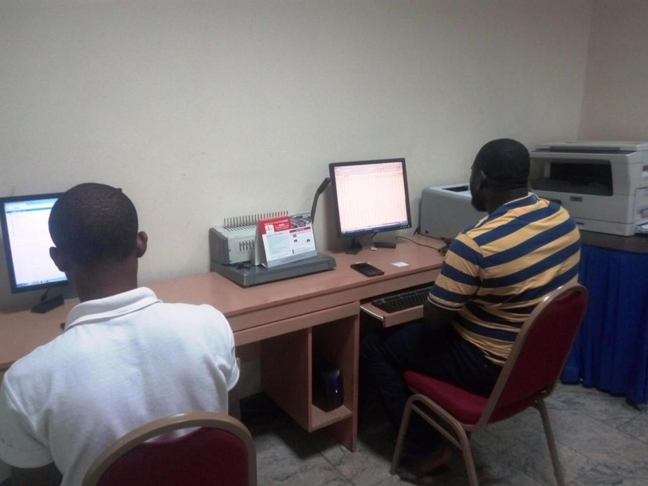 Golden Royale Hotel Enugu Eksteriør billede